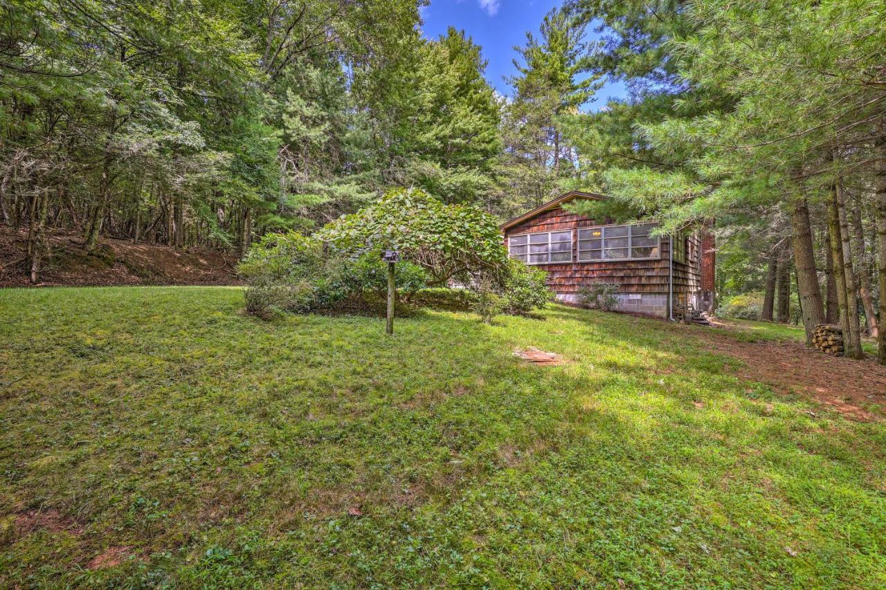 Villa Peaceful Roaring Gap Retreat With Fire Pit And Patio! Esterno foto